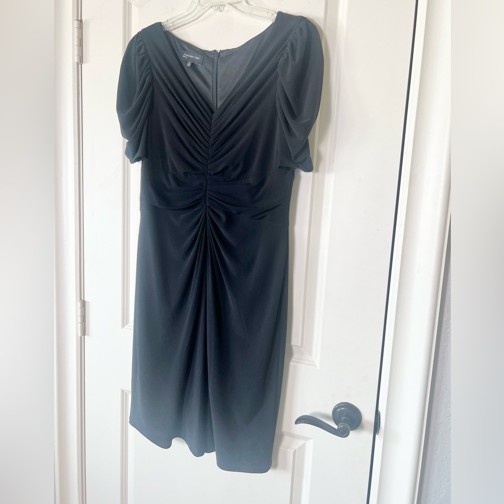 Jones New York Black V-Neck Ruched Midi Dress - Size 14 LBD Lined Work